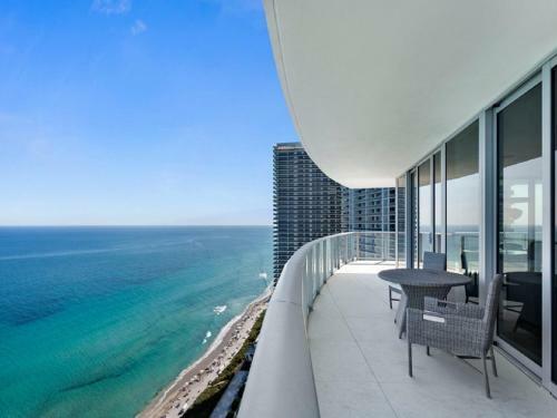 Apartamento Hide Beach Residences