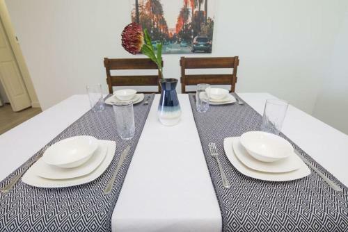 Aparthotel Luxury 2 Br Condos W/ Balcony