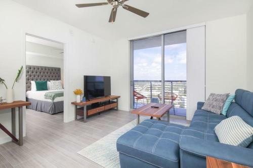 Aparthotel Luxury 2 Br Condos W/ Balcony