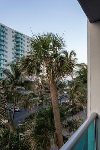 Apartamento Oceanfront Resort With Pool And Private Beach