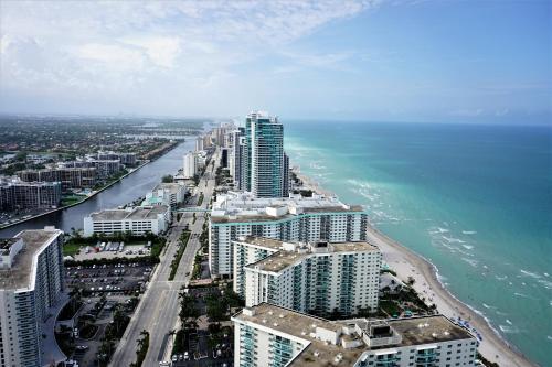 Upscale 1 Bed Oceanview Apartment