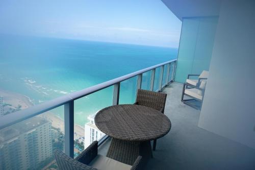 Upscale 1 Bed Oceanview Apartment