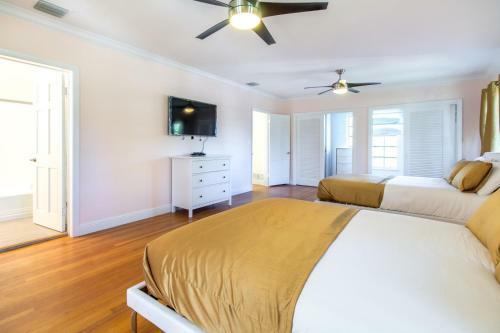 Villa Chateau Hollywood