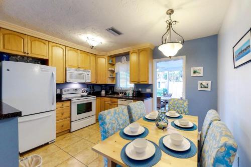Blue Wave Villa East