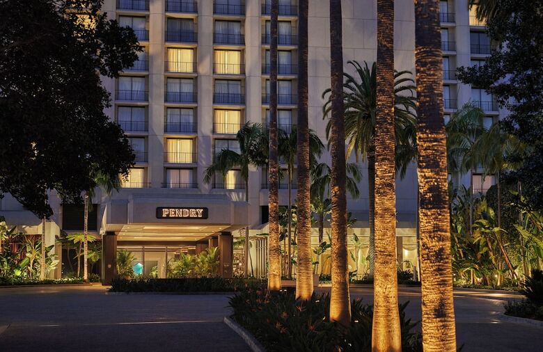 Hotel Island Newport Beach