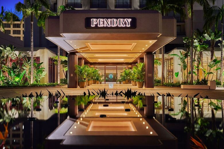 Hotel Island Newport Beach