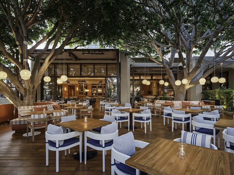 Hotel Island Newport Beach