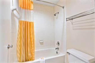 Hotel Days Inn Sunset Road