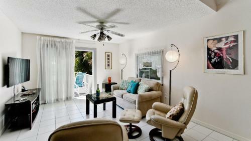 Paradise Village - Three Bedroom Home