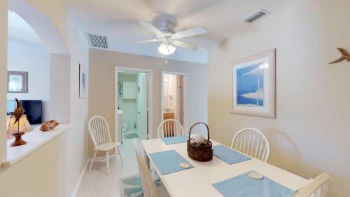 Gulf Sound - B Townhouse