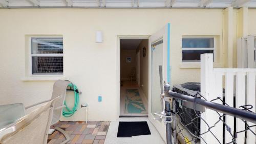Gulf Sound - B Townhouse