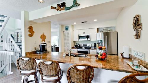 Mermaid Cove - Three Bedroom Home