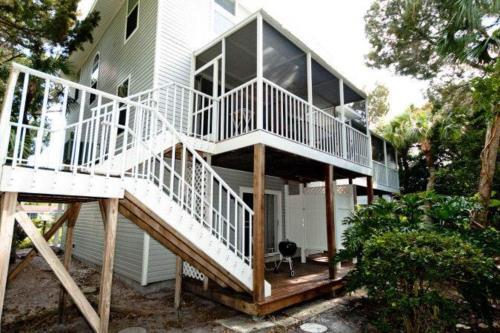 North Beach Village 67
