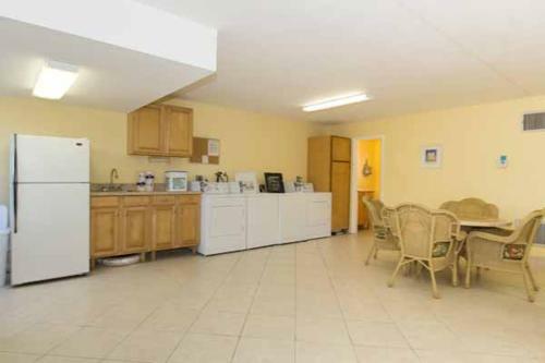 Palm Cay One Bedroom Apartment, Unit 1