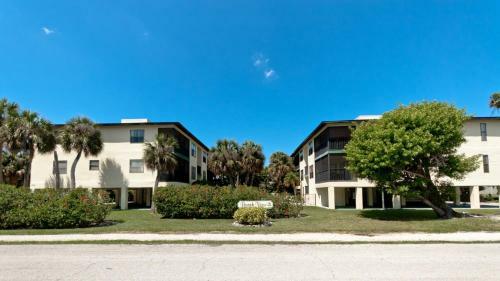 Beach View 7 - Two Bedroom Home