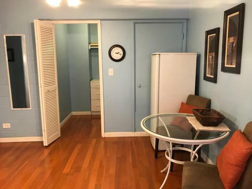 Apartamento Waikiki Whale Watcher Apts 702a