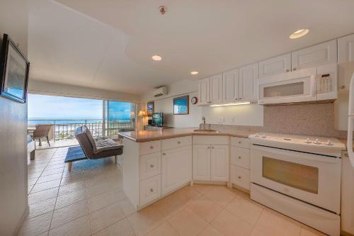 Ilikai 1406 1br/1ba