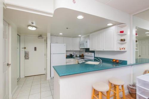 Ilikai Tower 1123 City View 1br