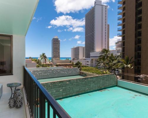 Waikiki Banyan Tower 1 Suite 708