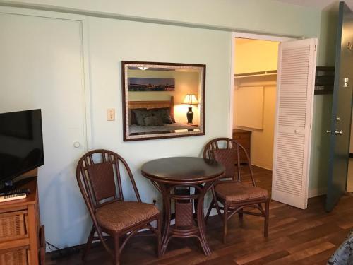 Apartamento Waikiki Whale Watcher Apts 304a
