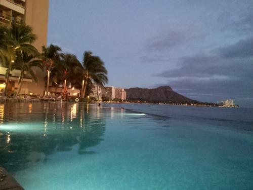 Apartamento Waikiki Shore Beachfront