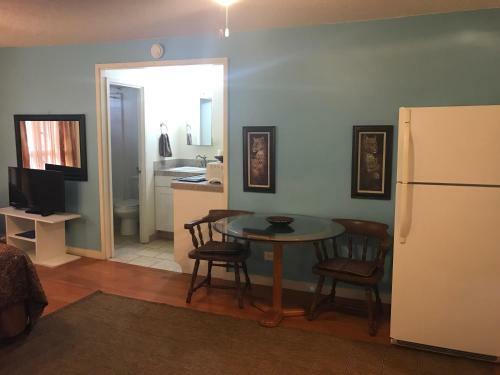 Apartamento Waikiki Whale Watcher Apts 201a