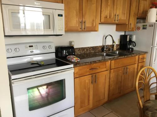 Apartamento Waikiki Banyan 1-3410