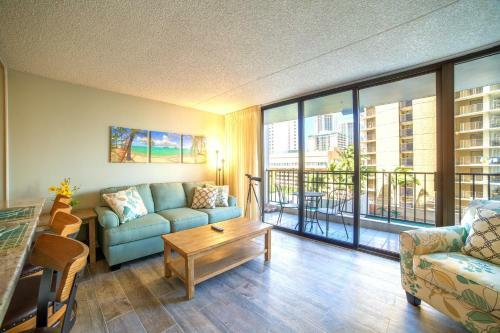Waikiki Banyan Ocean View Apartment