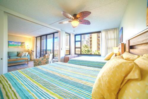 Waikiki Banyan Ocean View Apartment