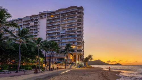 Hotel Waikiki Shore