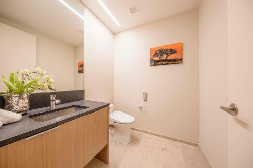 Parklane 6802 2bd 1k2d