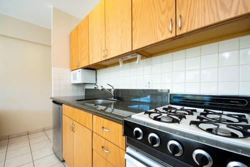 Apartamento Waikiki Shore 305 (beachfront/balcony)
