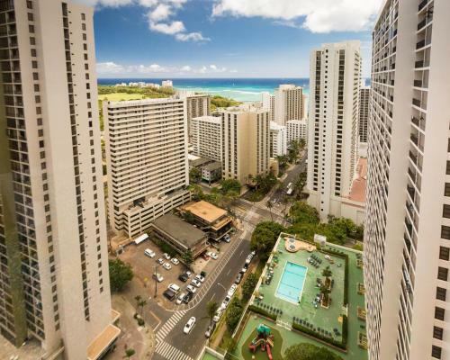 Waikiki Banyan Tower 2 Suite 3208