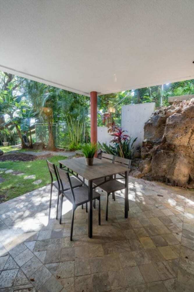 (cl8) Honolulu Executive Retreat