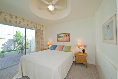 East Oahu Oceanfront Jewel