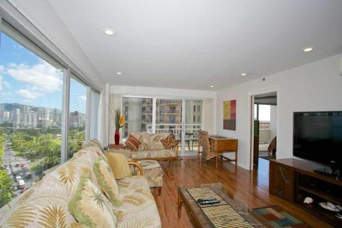 Ilikai Tower 1725 City View 2br