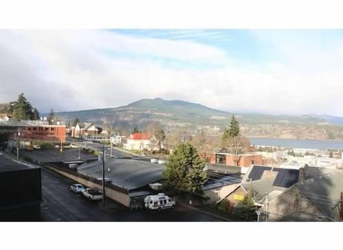 Aloft-river View-ac-5br/2.5ba