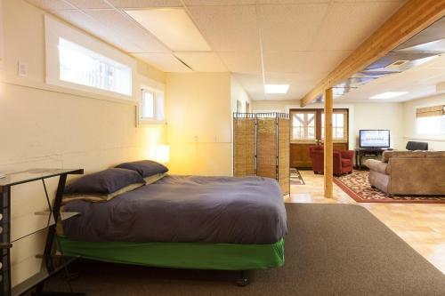 River Delivered-rvr/mt Vw-4br/2b