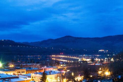 Casa Del Stoke-rvr Vw-ac-3br/3b