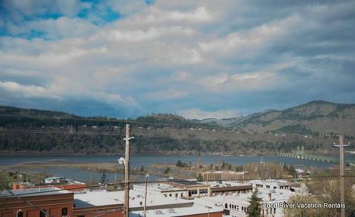 Casa Del Stoke-rvr Vw-ac-3br/3b