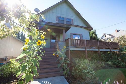Heartbreak-rvr/mt View-4br/2ba