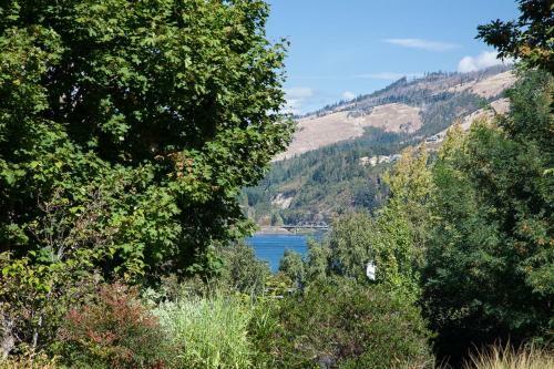 Heartbreak-rvr/mt View-4br/2ba