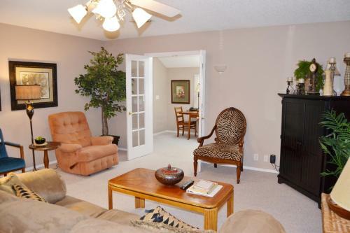 Coronado Courts Townhome 4