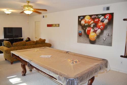Lake Balboa Area Home 9