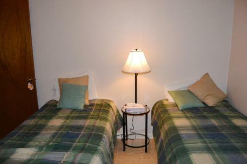 Valencia Courts Townhome 5