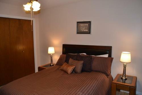 Valencia Courts Townhome 5