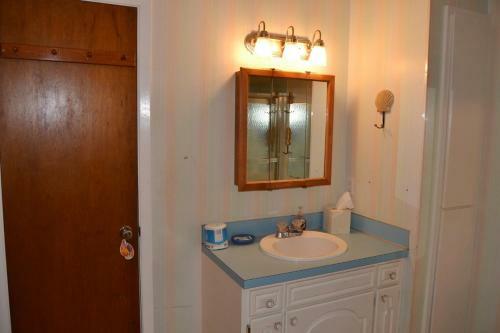 Valencia Courts Townhome 5