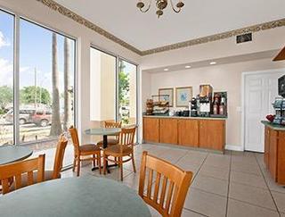 Hotel Ramada Limited And Suites