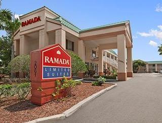 Hotel Ramada Limited And Suites