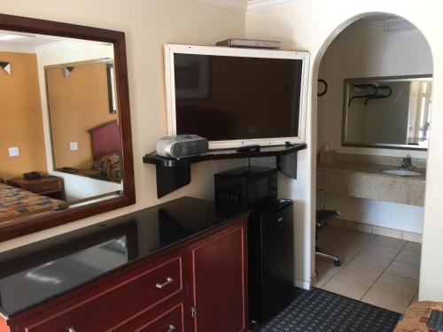Motel Regency Inn And Suites